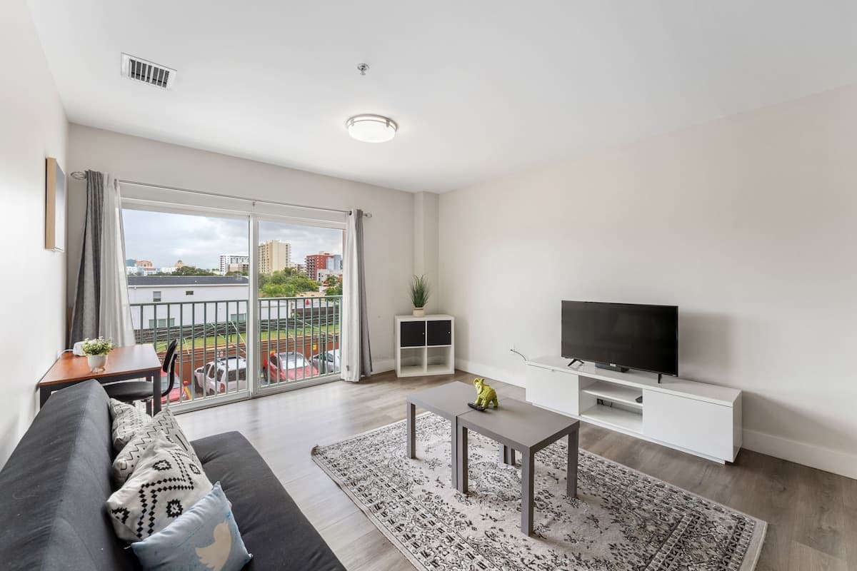 3BR Near Center of Coral Gables | Work & Explore — Miami vacation rental by Vantage Stays
