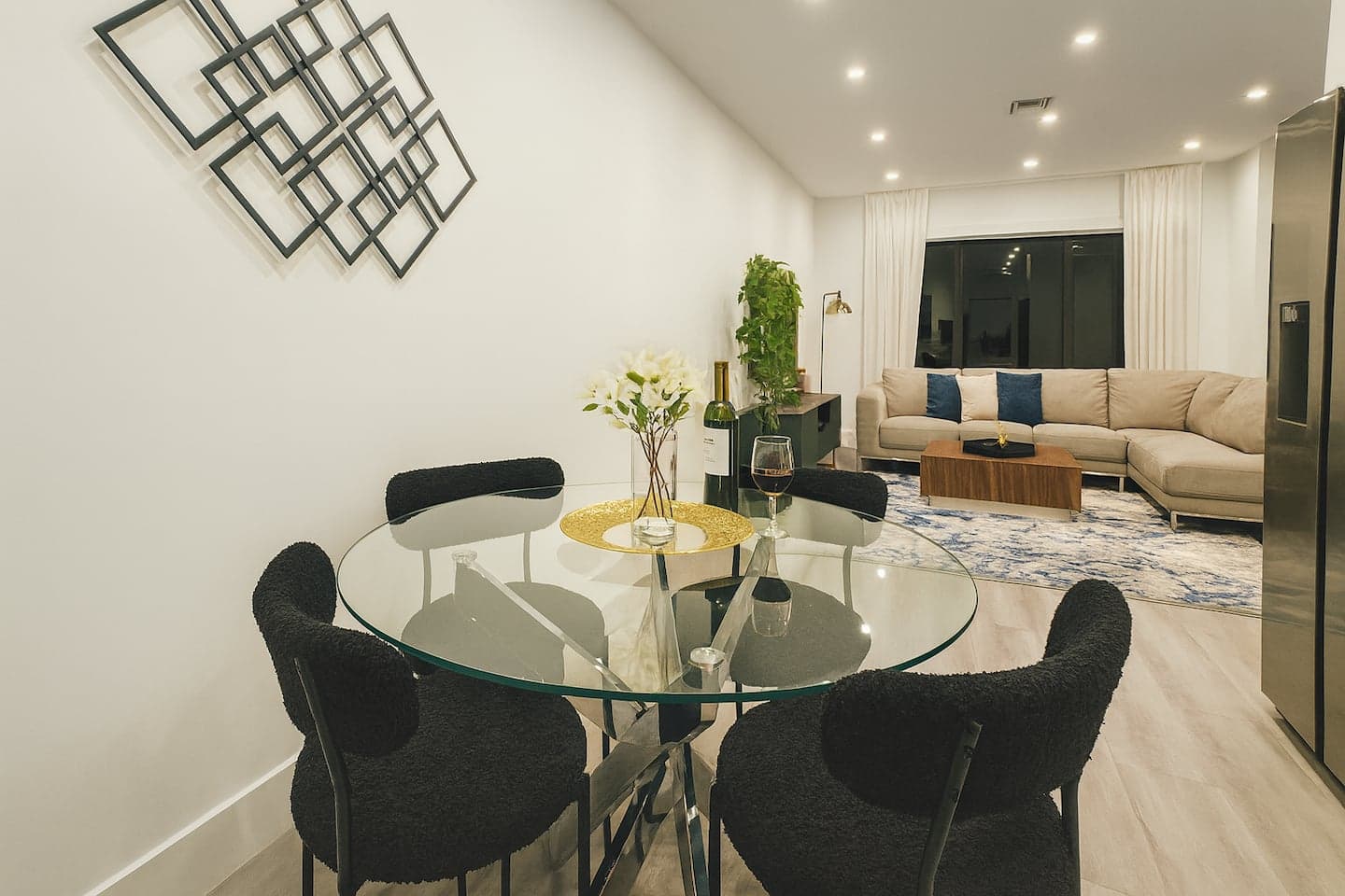 Modern 3BR Home near Calle 8 & Brickell +1GB Wi-Fi — interior photo 2, Miami vacation rental by Vantage Stays